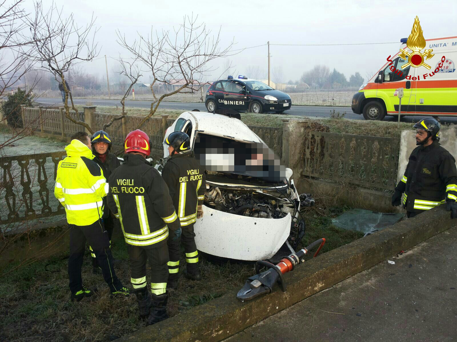 TRAGEDIA NELLA NOTTE A MONTAGNANA (PD): GIOVANE DI 26 ANNI ESCE DI STRADA E MUORE